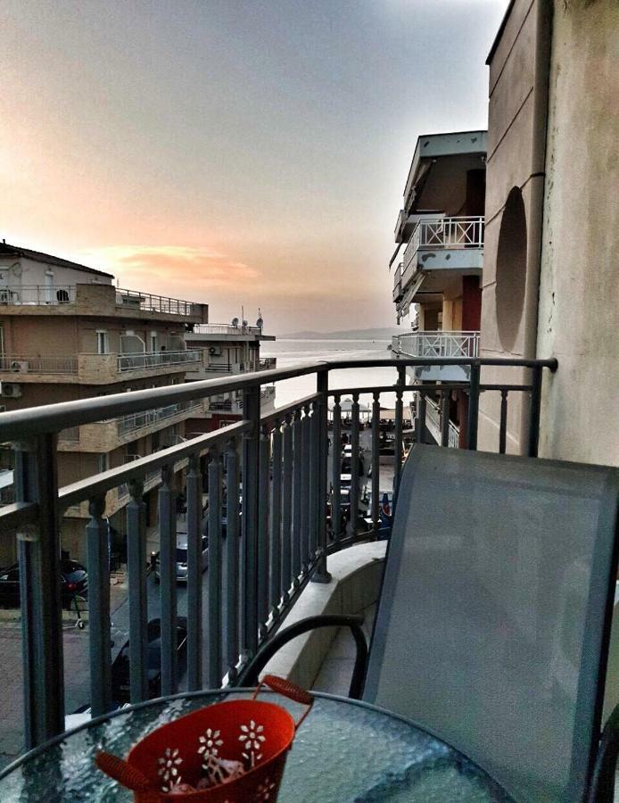 Nana Apartments Peraía Dış mekan fotoğraf